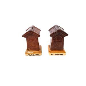 Vintage Collectible Souvenier Alabama Ceramic Wooden Outhouse Salt & Pepper Shak